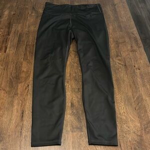 Ultra cool black leggings by fabletics